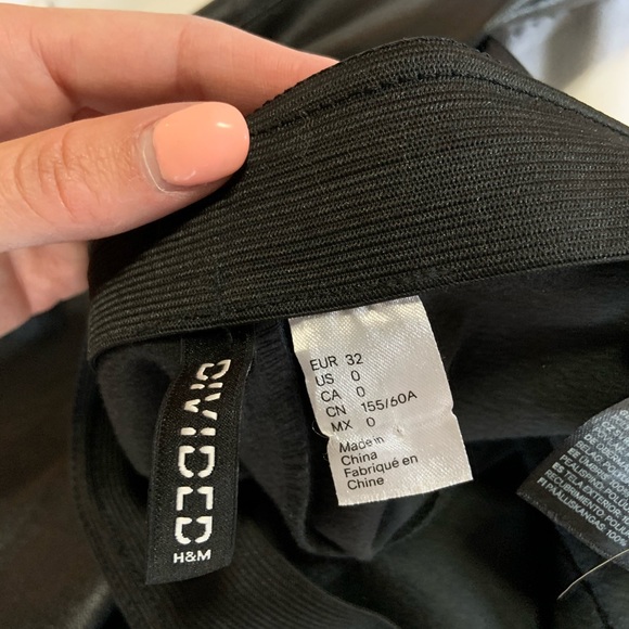 Pleather leggings - Picture 4 of 4